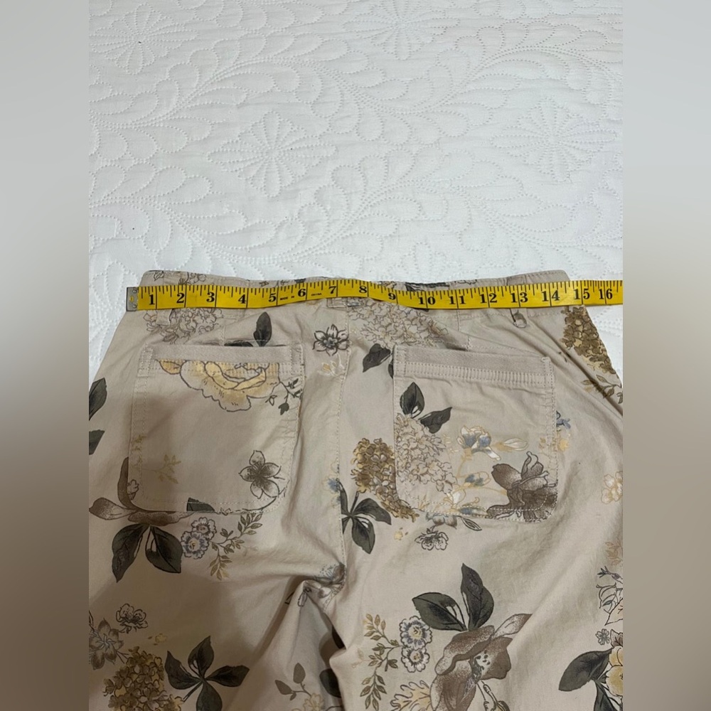 (18) Democracy Beige Floral Pants - Picture 7 of 12